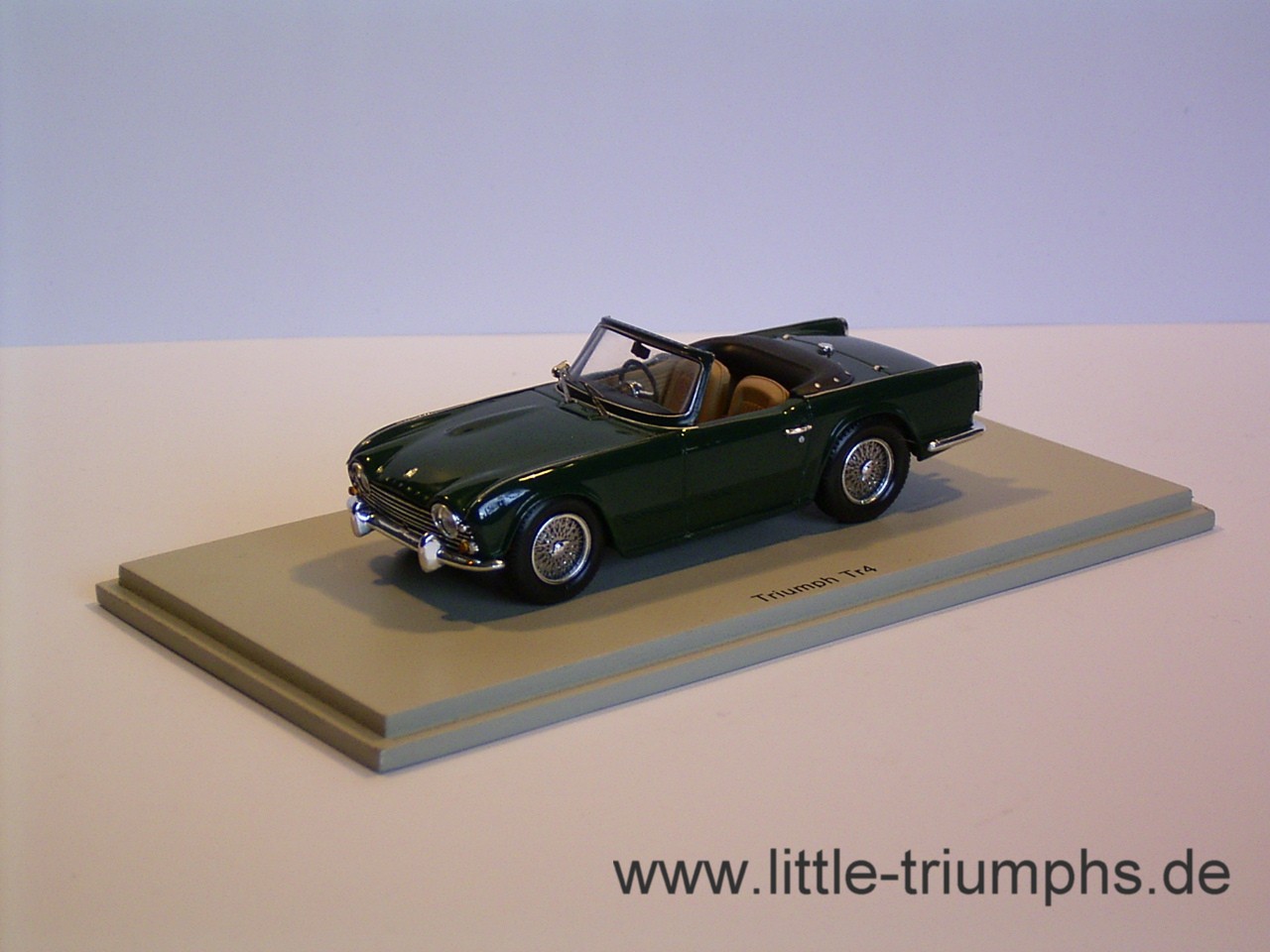 Triumph TR 4